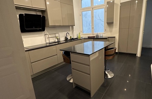 17th Arrondissement Apartment | Beautiful 4 PP in magnificent building less than 5 mns walk from Parc Monceau