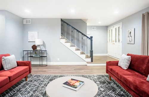 Lake Area House | Beautiful 4BR House in Newark