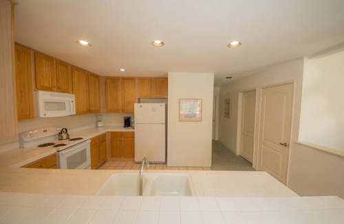 Poipu Apartment | Beautiful 8 brs for 22 near Poipu Beach Park!