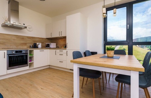 Loucna Pod Klinovcem Apartment | Beautiful apartment for 6 guests with WIFI, TV, balcony and parking