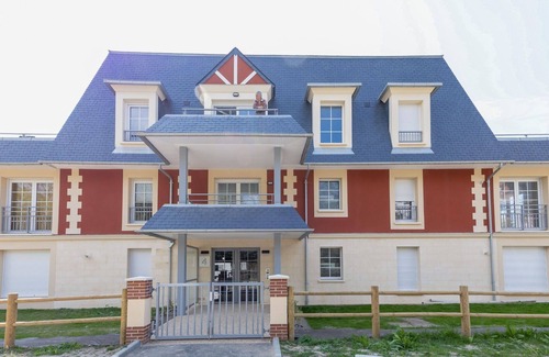 Benerville-sur-Mer Apartment | Beautiful apartment for 5 guests with WIFI, TV, terrace and parking