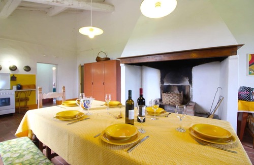 Foiano della Chiana Apartment | Beautiful apartment for 8 guests with pool, WIFI and pets allowed