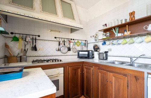 San Damiano dʼAsti Villa | Beautiful apartment in villa for 5 guests with pool, WIFI, TV, patio and pets allowed
