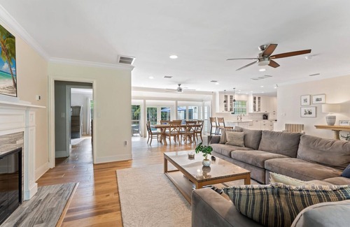 Hudson Bayou House | Beautiful A+ location 10 minutes to best beaches. Special monthly rate.