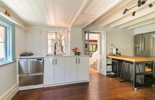 Bridgewater Villa | Beautiful Adelaide Hills Italian Villa Retreat set on 2 acres.