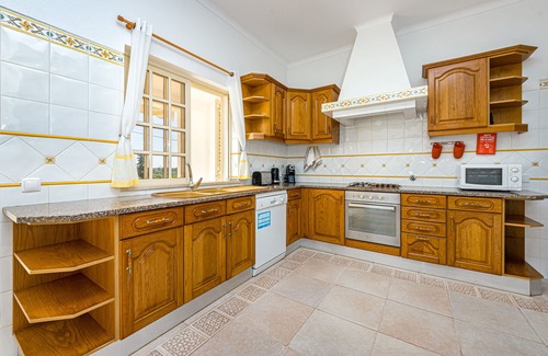 Olhos D'Agua Villa | Beautiful Algarve Holiday Villa, With Private Pool, Heated Pool(opcional), Wi-FI