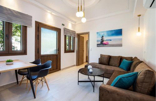 Aliki House | Beautiful Alice Luxury Suites