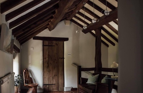 Grindleford Bridge House | Beautiful and spacious Peak District house
