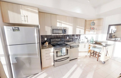Downtown Toronto Apartment | Beautiful and Stylish Studio Condo in DT Toronto