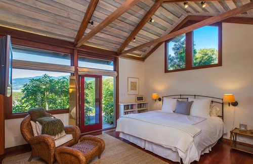Stinson Beach House | Beautiful and unique four bedroom home on the Seadrift lagoon