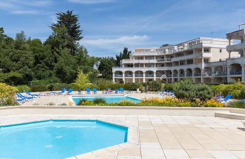 La Baule-Escoublac Apartment | Beautiful apartment, terrace, swimming pools 300 m from the beach