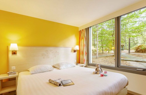 Chaumont-sur-Tharonne House | Beautiful apartment in villa for 4 people with pool, WIFI, hot tub, TV, terrace and parking