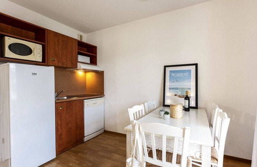 Le Verdon-sur-Mer Apartment | Beautiful apartment for 6 guests with WIFI, pool, TV, terrace and pets allowed