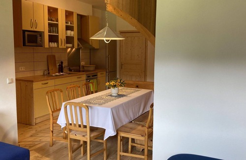 Muhldorf Apartment | Beautiful apartment for 8 guests with WIFI and balcony