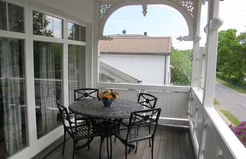 Juliusruh Apartment | Beautiful apartment for 4 guests with WIFI, TV, balcony and pets allowed