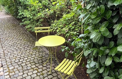 Frankfurt am Main Nord-Ost Apartment | Beautiful apartment with private access in a quiet location with good transport links