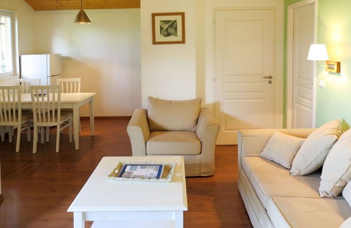 Parentis-en-Born Apartment | Beautiful apartment for 4 guests with WIFI, pool, TV, terrace, pets allowed and parking