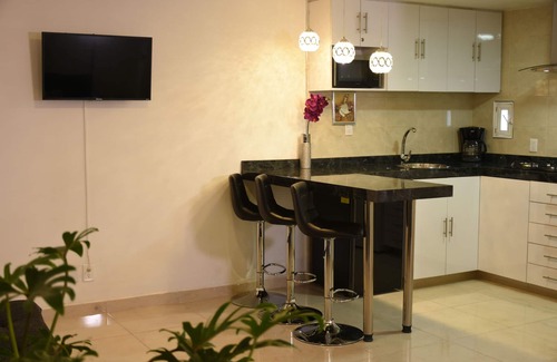 Del Valle Apartment | Beautiful Apartment. Central and Close to Shopping Centers and Markets.