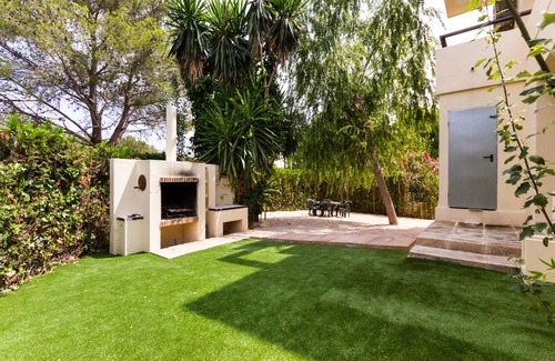 Puerto de Pollensa Apartment | Beautiful Apartment with Garden and BBQ