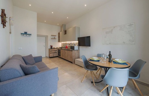 Stazzema Apartment | Beautiful apartment for 4 people with WIFI, A/C, TV and terrace