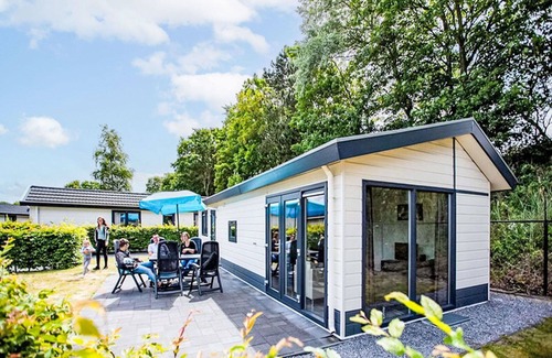 Municipality of Noordwijk House | Beautiful apartment in villa for 4 people with WIFI, pool, TV and terrace