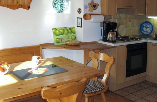 Treffen Villa | Beautiful apartment in villa for 4 people with WIFI, TV, terrace, pets allowed and parking