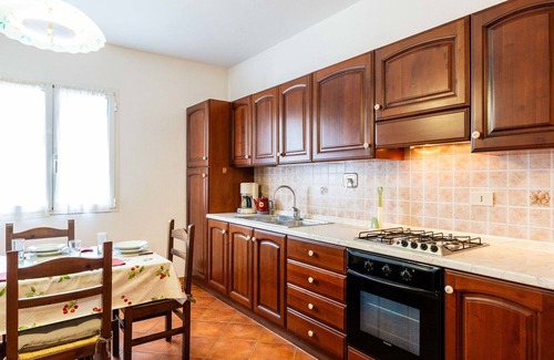 Diano Castello Apartment | Beautiful apartment for 6 people with pool, WIFI, TV, terrace and pets allowed