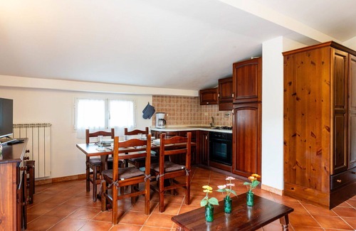 Diano Castello Apartment | Beautiful apartment for 5 people with pool, WIFI, TV, terrace and pets allowed