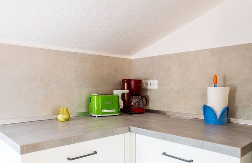 Diano Castello Apartment | Beautiful apartment for 6 guests with WIFI, pool, TV, terrace and pets allowed