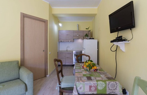 Diano Castello Apartment | Beautiful apartment for 2 guests with A/C, WIFI, TV, terrace and panoramic view