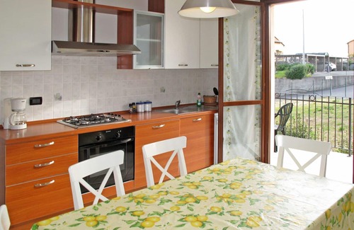 Cipressa Apartment | Beautiful apartment for 6 people with WIFI, TV, balcony and pets allowed