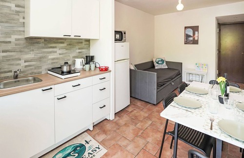 Castello Apartment | Beautiful apartment for 5 people with pool, WIFI, TV and parking