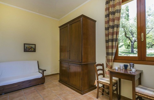 Cerreto Guidi Apartment | Beautiful apartment for 4 guests with pool, WIFI, A/C, TV and pets allowed