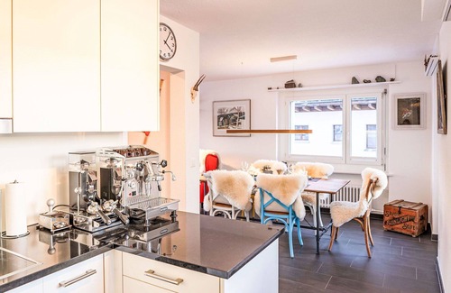 Sankt Moritz-Bad Apartment | Beautiful apartment for 4 people with WIFI, TV, balcony, pets allowed and panoramic view