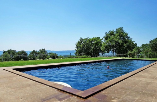 Bolsena House | Beautiful apartment in villa for 4 people with pool, TV, patio, pets allowed and parking