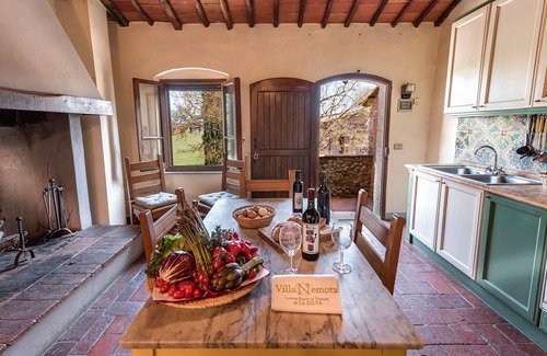Bucine Apartment | Beautiful apartment for 4 people with WIFI, A/C, pool, TV, patio and panoramic view