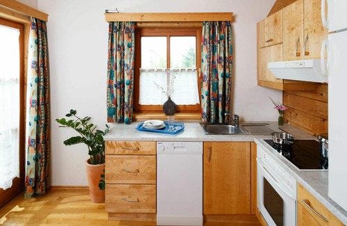 Schlierbach House | Beautiful apartment in villa for 6 people with WIFI, pool, TV, terrace and pets allowed