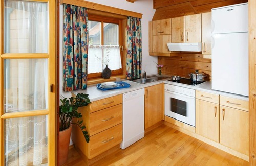 Schlierbach House | Beautiful apartment in villa for 6 people with WIFI, pool, TV, terrace and pets allowed