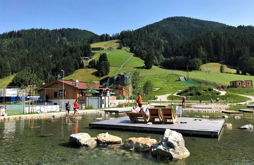 Wildschoenau Villa | Beautiful apartment in villa for 3 guests with WIFI, TV and balcony