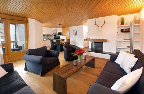 Lenzerheide Apartment | Beautiful apartment for 5 guests with TV and balcony
