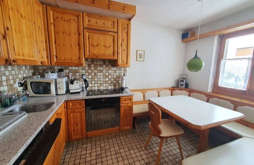 Lenzerheide Apartment | Beautiful apartment for 6 guests with WIFI, TV and balcony