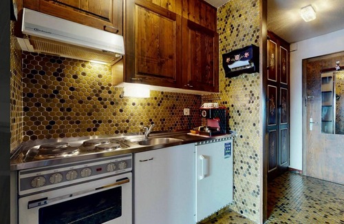 Vex Apartment | Beautiful apartment for 5 guests with WIFI, pool, TV and balcony