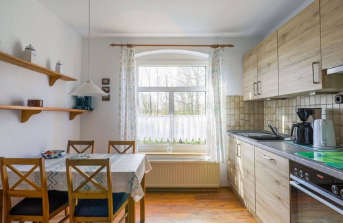 Oberndorf Apartment | Beautiful apartment for 6 people with WIFI, TV, patio and pets allowed