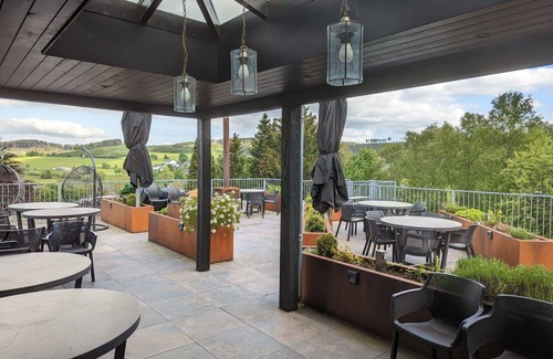 Winterberg Apartment | Beautiful apartment for 37 guests with hot tub, WIFI, pool and terrace
