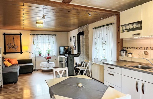 Quiddelbach Apartment | Beautiful apartment for 7 people with WIFI, TV, balcony and parking