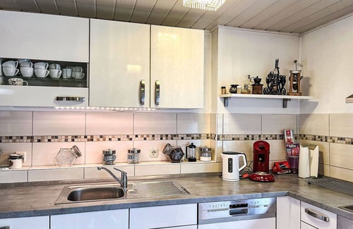 Quiddelbach Apartment | Beautiful apartment for 9 guests with WIFI, TV and patio