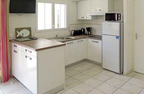 Biscarrosse Plage Apartment | Beautiful apartment for 8 guests with WIFI, pool, TV, terrace and pets allowed