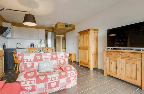 La Toussuire Apartment | Beautiful apartment for 6 people with WIFI, TV and balcony