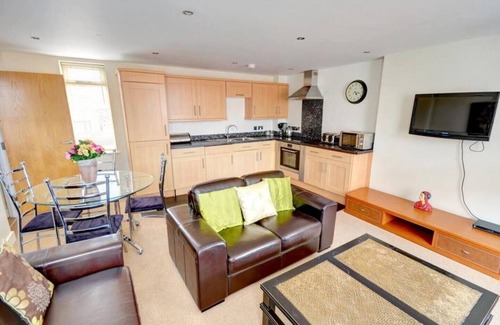 Scarborough House | Beautiful Apartment with Sea Views in the Old Town
