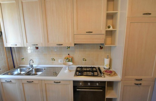 Ariano nel Polesine House | Beautiful apartment in villa for 4 guests with WIFI, A/C, pool, TV and patio